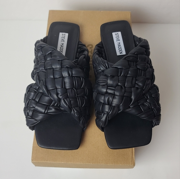 STEVE MADDEN MARINA SLIDE SANDAL - Picture 3 of 6